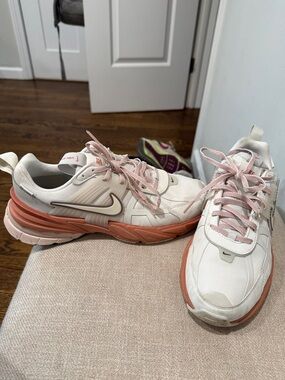 Nike Women’s Air Pegasus Goretex